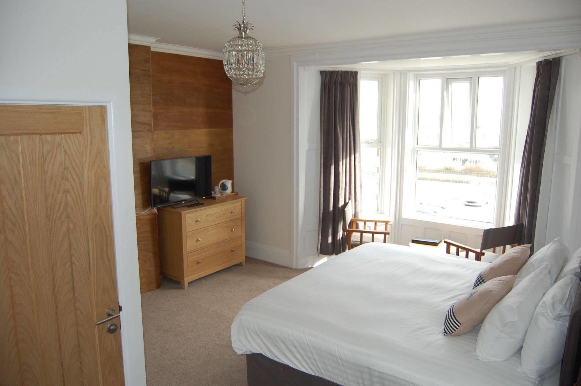 The Grosvenor Guest House バッド エクステリア 写真